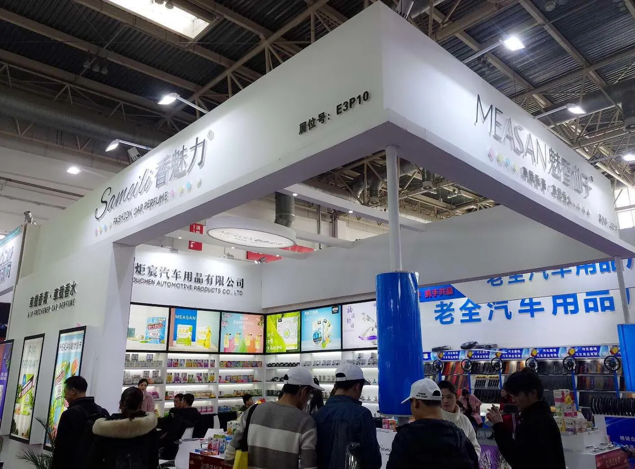 SAMEILI exhibition booth in 2023, in a steel-roofed exhibition hall